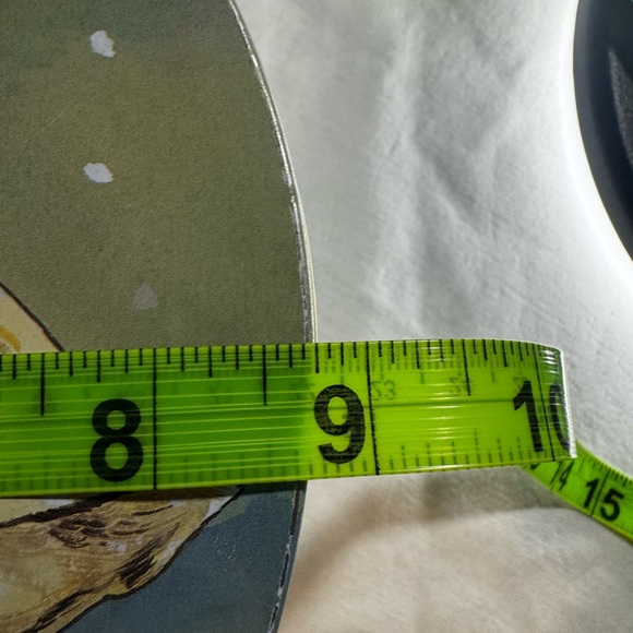 Iconic Vintage 1980s Winter Geese Collectable Round Tin | Cottagecore Farmhouse - Picture 2 of 12